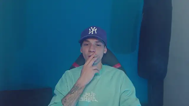 Snapshot of Burperking420_ chatting on March 15, 2025, 9:05 pm Burperking420 online show from March 15, 2025, 9:05 pm