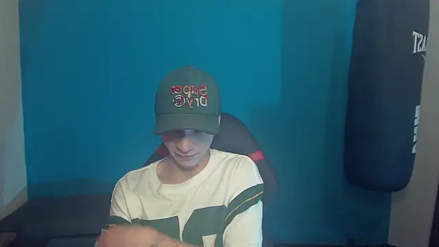 Snapshot of Burperking420_ chatting on October 6, 2025, 8:50 pm Burperking420 online show from October 6, 2025, 8:50 pm