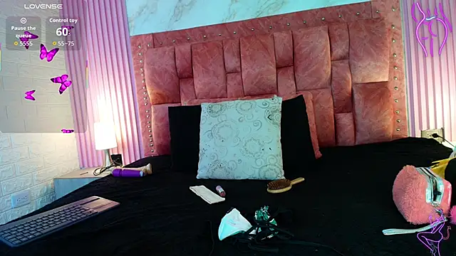 Snapshot of goldilockss15 chatting on November 5, 2025, 3:17 am goldilockss15 online show from November 5, 2025, 3:17 am