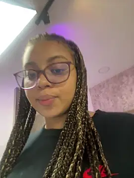 Snapshot of AlesiaCooper chatting on October 15, 2025, 8:20 pm AlesiaCooper online show from October 15, 2025, 8:20 pm