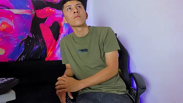 Snapshot of MAXXY_CUTE chatting on March 13, 2025, 5:07 pm MAXXY CUTE online show from March 13, 2025, 5:07 pm