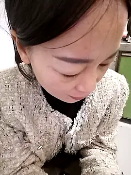 Snapshot of mimi520 chatting on November 6, 2025, 12:06 pm mimi520 online show from November 6, 2025, 12:06 pm