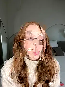 MiraBliss online show from November 14, 2025, 6:06 pm