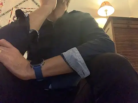 Snapshot of Simon_76 chatting on October 3, 2025, 7:44 pm Simon 76 online show from October 3, 2025, 7:44 pm