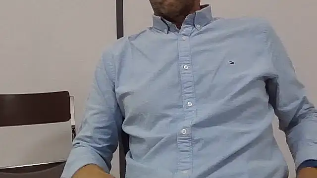 Snapshot of Simon_76 chatting on October 9, 2025, 2:37 pm Simon 76 online show from October 9, 2025, 2:37 pm