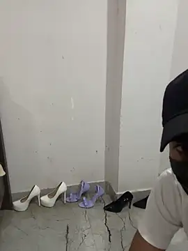 Hotswetie online show from March 10, 2025, 3:20 pm