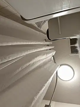 flores6cachondo9 online show from December 17, 2025, 12:11 pm