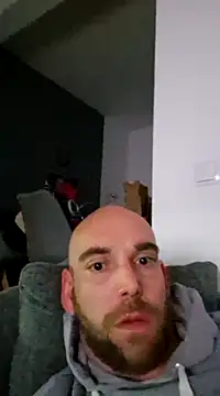 Snapshot of Smokeym123 chatting on March 10, 2025, 2:06 am Smokeym123 online show from March 10, 2025, 2:06 am