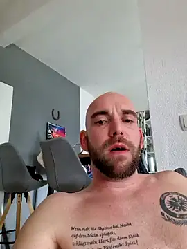 Snapshot of Smokeym123 chatting on March 10, 2025, 10:15 am Smokeym123 online show from March 10, 2025, 10:15 am