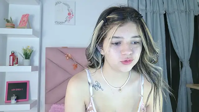 Snapshot of eva_sin18 chatting on September 20, 2025, 11:06 pm eva sin18 online show from September 20, 2025, 11:06 pm