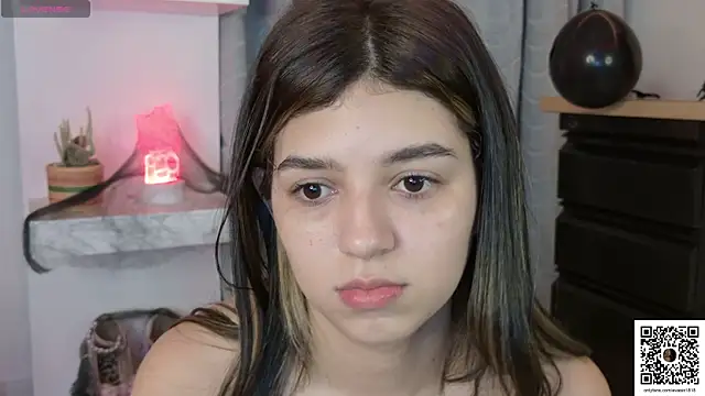 Snapshot of eva_sin18 chatting on October 24, 2025, 11:23 pm eva sin18 online show from October 24, 2025, 11:23 pm