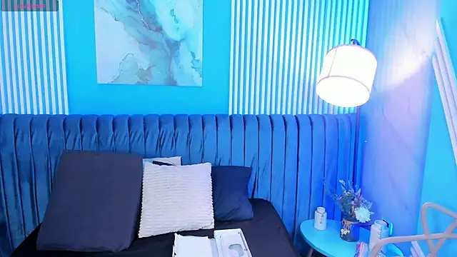 roxy hell online show from October 25, 2025, 12:34 pm