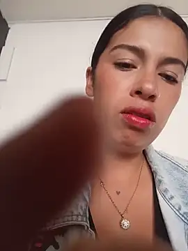 Nathaly 12 online show from May 21, 2026, 6:04 pm