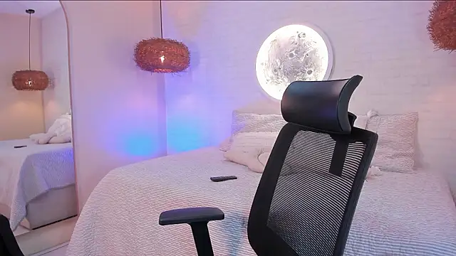 OLIVER COLT online show from March 7, 2026, 3:03 am