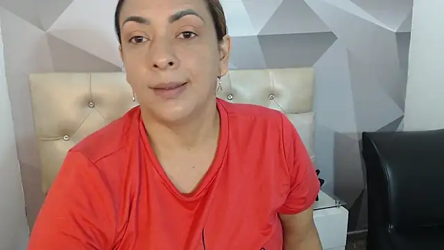 Snapshot of Milf-Prettyboobs chatting on February 4, 2026, 10:43 am Milf-Prettyboobs online show from February 4, 2026, 10:43 am