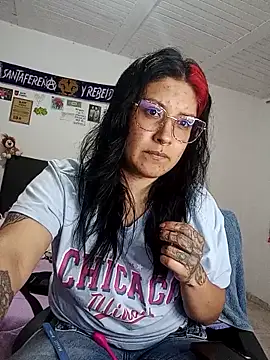 Snapshot of DaniPoison chatting on February 12, 2026, 12:27 am DaniPoison online show from February 12, 2026, 12:27 am