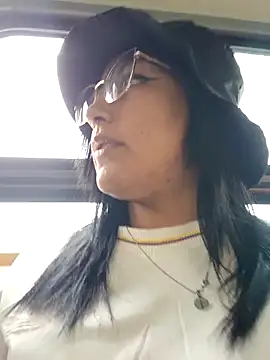 Snapshot of DaniPoison chatting on March 26, 2026, 4:34 pm DaniPoison online show from March 26, 2026, 4:34 pm