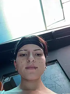 Snapshot of val_zx chatting on March 18, 2025, 5:53 pm val zx online show from March 18, 2025, 5:53 pm