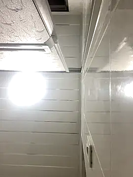 Snapshot of val_zx chatting on December 1, 2025, 10:59 pm val zx online show from December 1, 2025, 10:59 pm