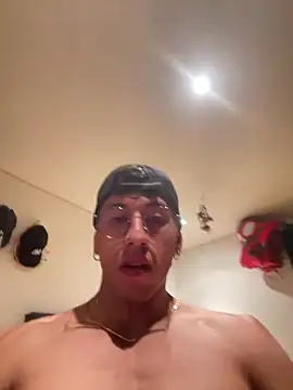Snapshot of Thiago_Happy chatting on March 12, 2025, 3:46 am Thiago Happy online show from March 12, 2025, 3:46 am