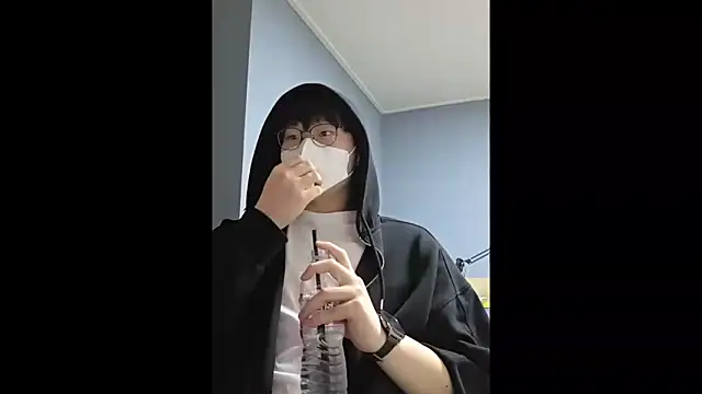 Snapshot of shudjk chatting on March 20, 2025, 2:32 pm shudjk online show from March 20, 2025, 2:32 pm