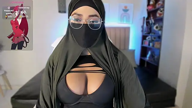 Snapshot of Sasha_Anaan chatting on November 8, 2025, 8:36 am Sasha Anaan online show from November 8, 2025, 8:36 am