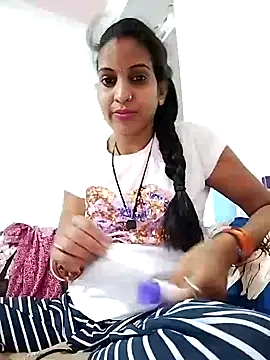 Snapshot of Hotty-Nidhi chatting on March 12, 2025, 11:20 am Hotty-Nidhi online show from March 12, 2025, 11:20 am