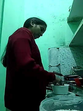 Hotty-Nidhi online show from November 14, 2025, 4:17 pm