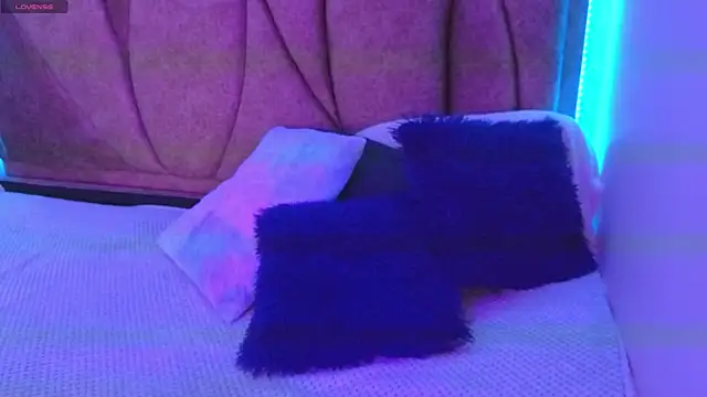 Kanela miller  online show from May 28, 2026, 12:13 pm