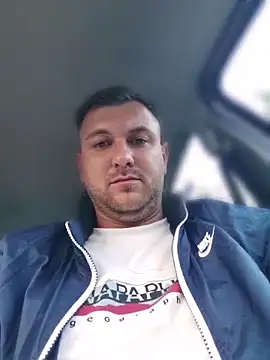 hugedickedd online show from June 5, 2026, 5:40 pm