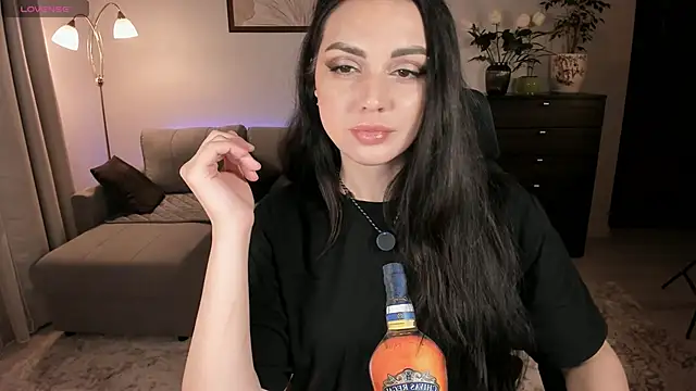 Snapshot of Viki_Bellson chatting on March 21, 2025, 3:57 pm Viki Bellson online show from March 21, 2025, 3:57 pm