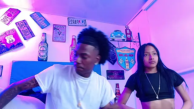 Snapshot of lili_roussi chatting on September 22, 2025, 10:45 pm lili roussi online show from September 22, 2025, 10:45 pm