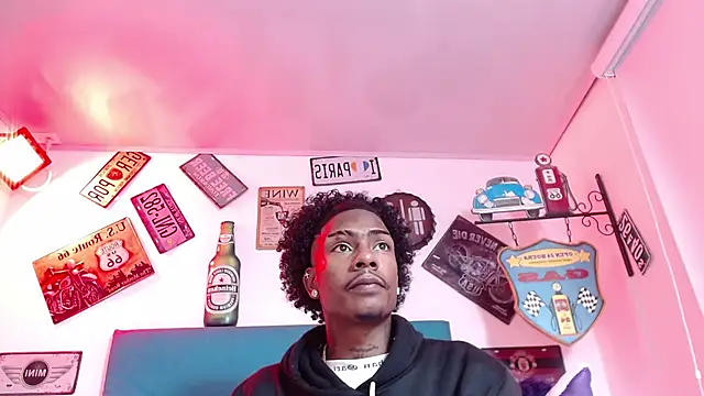 Snapshot of lili_roussi chatting on November 11, 2025, 12:10 am lili roussi online show from November 11, 2025, 12:10 am