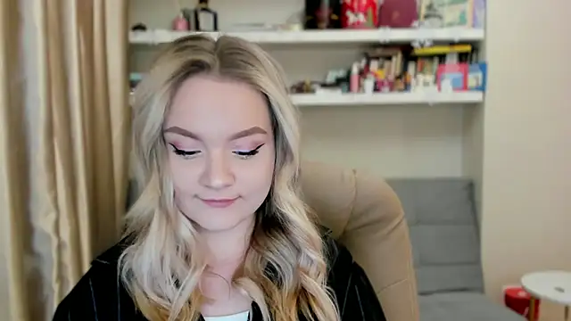 Kara Smith  online show from March 6, 2026, 11:01 pm