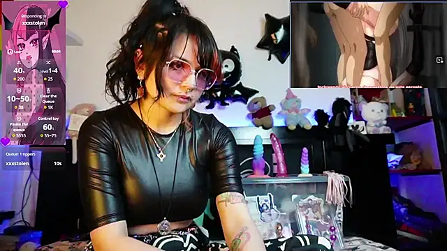 Devil And Princess online show from June 25, 2026, 1:27 am