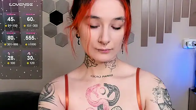 Snapshot of Angel_Monica chatting on October 7, 2025, 2:31 am Angel Monica online show from October 7, 2025, 2:31 am