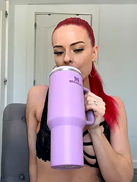 Snapshot of FariBanxOfficial chatting on September 12, 2025, 11:10 am FariBanxOfficial online show from September 12, 2025, 11:10 am