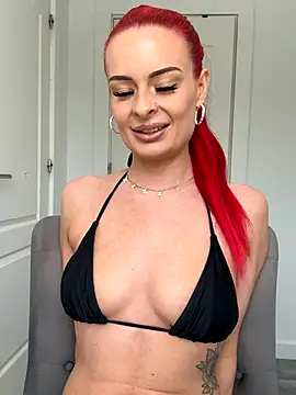 Snapshot of FariBanxOfficial chatting on September 13, 2025, 12:05 pm FariBanxOfficial online show from September 13, 2025, 12:05 pm