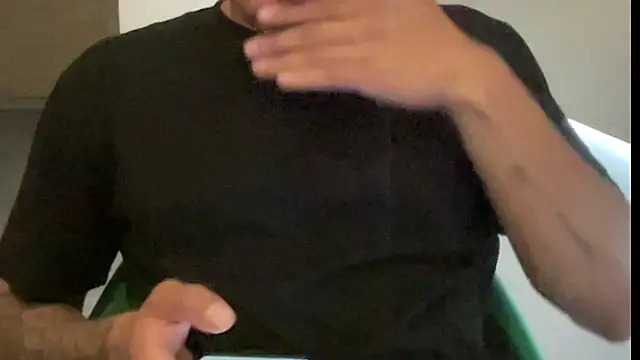 Snapshot of steve_2307 chatting on December 1, 2025, 8:36 pm steve 2307 online show from December 1, 2025, 8:36 pm