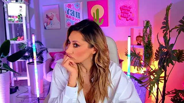 SarahAlluring online show from February 9, 2026, 12:42 pm