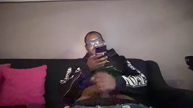 kngkeeem online show from November 17, 2025, 8:42 am