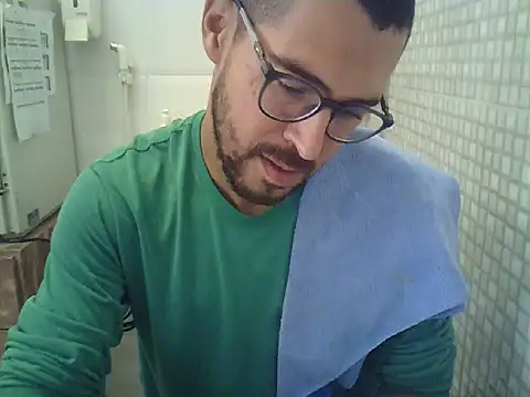 Snapshot of pdasgyn chatting on September 23, 2025, 12:08 pm pdasgyn online show from September 23, 2025, 12:08 pm