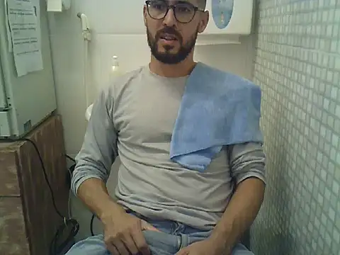 Snapshot of pdasgyn chatting on October 16, 2025, 12:39 pm pdasgyn online show from October 16, 2025, 12:39 pm