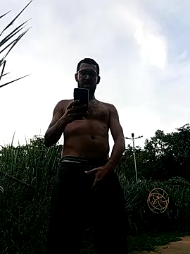 Snapshot of pdasgyn chatting on February 11, 2026, 9:42 pm pdasgyn online show from February 11, 2026, 9:42 pm