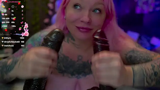 Snapshot of BlackedBarbie chatting on September 27, 2025, 12:15 am BlackedBarbie online show from September 27, 2025, 12:15 am