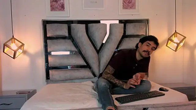 valery and Dani  online show from March 13, 2025, 7:50 pm