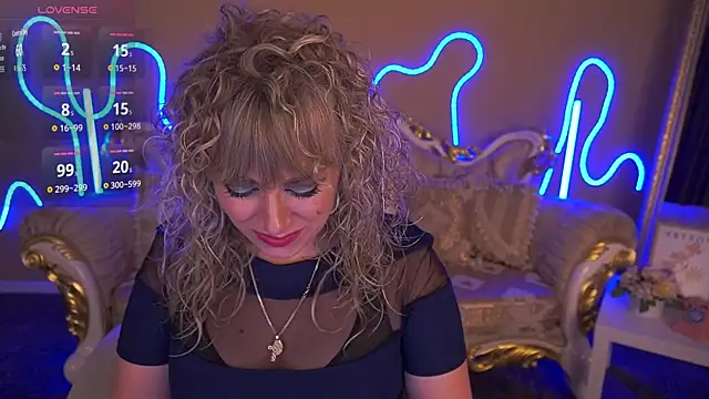 CandyLadyyy online show from October 24, 2025, 9:00 pm