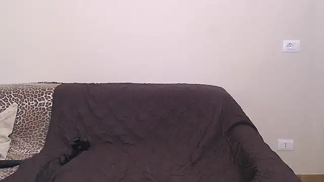 Selene-1975 online show from April 1, 2026, 12:28 pm