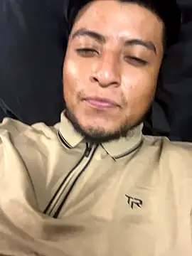 Snapshot of YAHIRALEJANDRIIIIII chatting on October 8, 2025, 1:03 am YAHIRALEJANDRIIIIII online show from October 8, 2025, 1:03 am