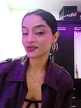 Aphrodite-777 online show from April 18, 2026, 10:32 pm